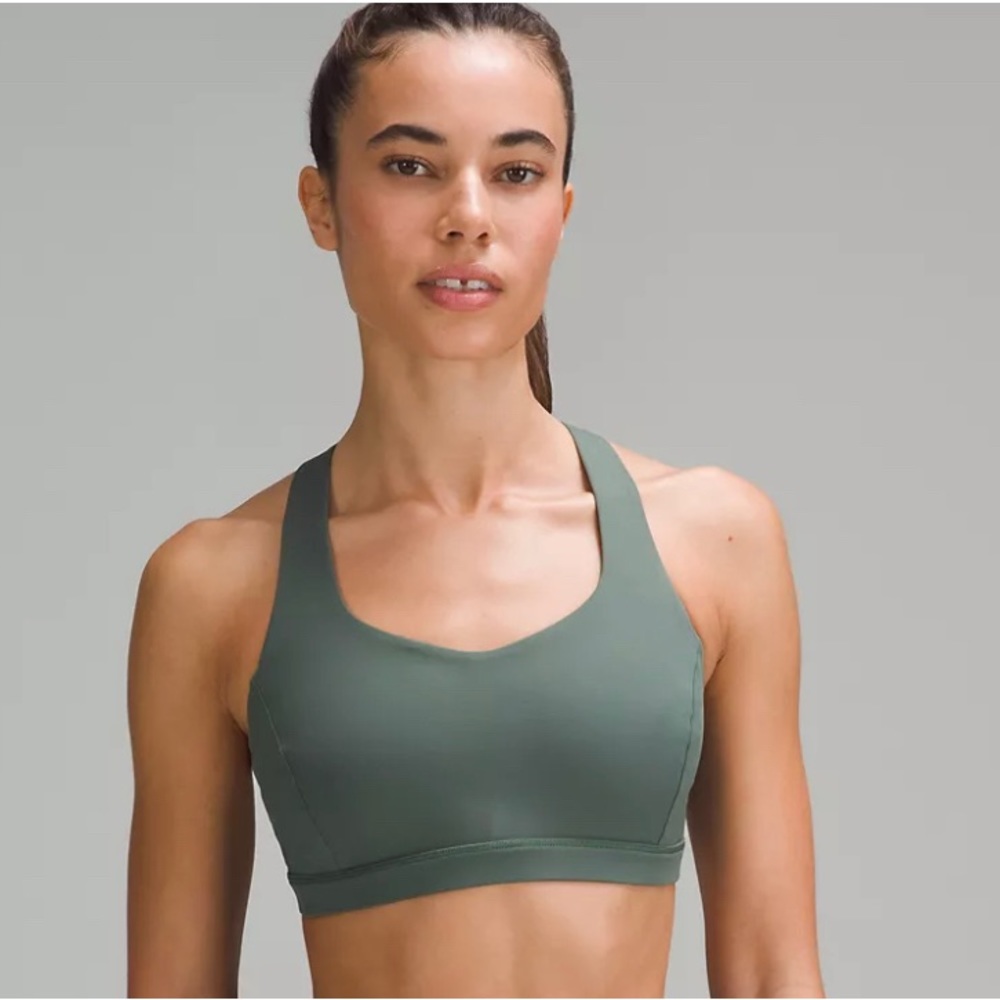 Lululemon free to be sports bra